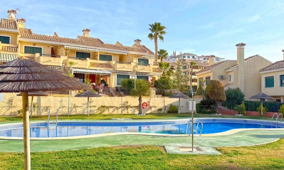 Segunda mano - Apartamento -
Orihuela Costa - Costa Blanca
