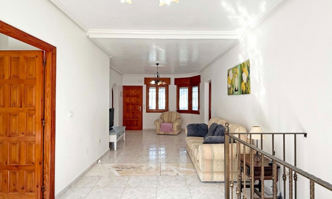 Segunda mano - Villa -
Ciudad Quesada - Costa Blanca