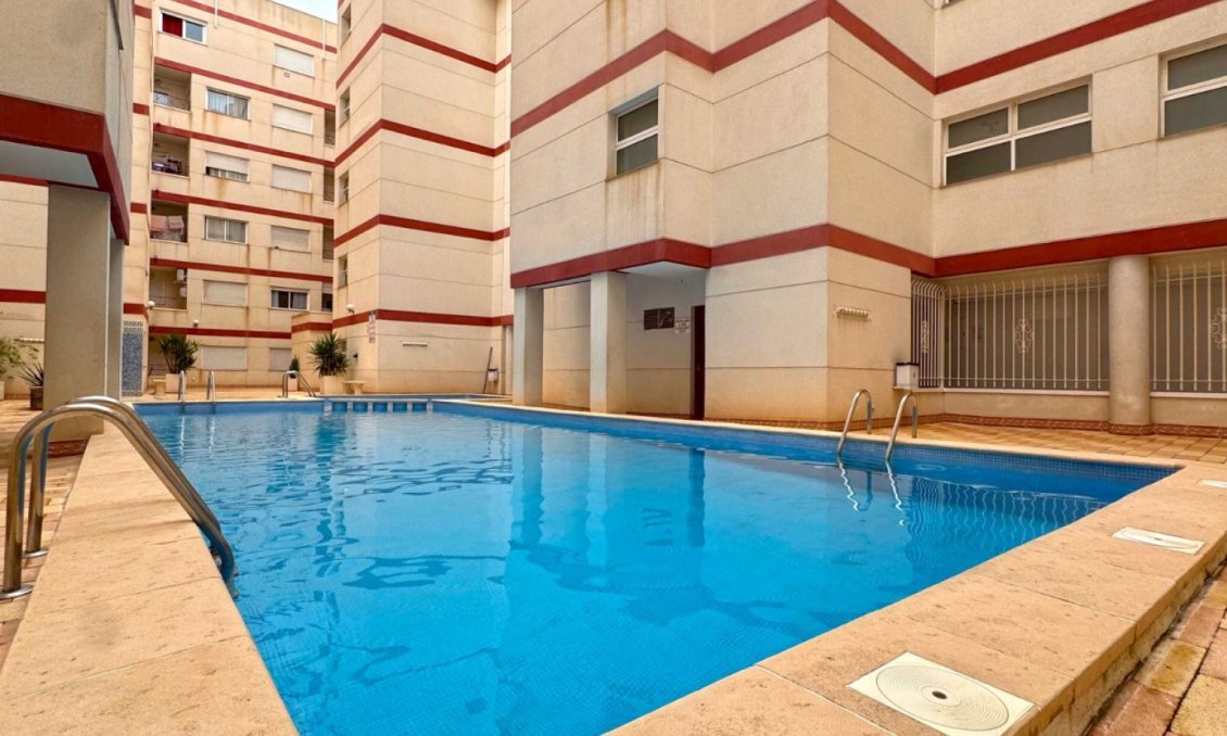 Wiederverkauf - Wohnung -
Torrevieja - Costa Blanca
