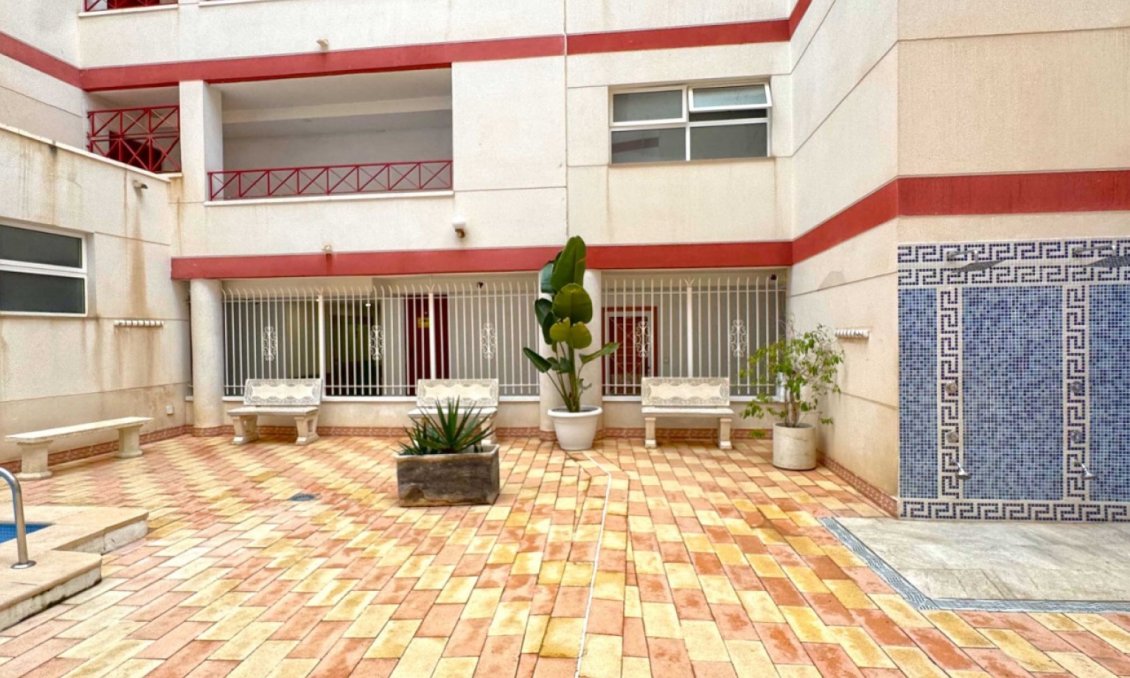 Wiederverkauf - Wohnung -
Torrevieja - Costa Blanca