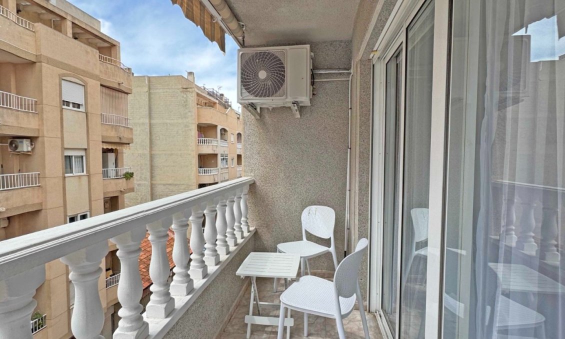 Használt Ingatlanok - Apartman -
Torrevieja - Costa Blanca