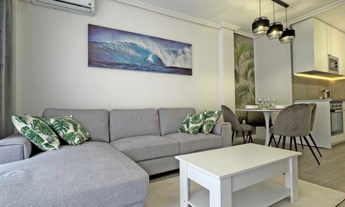 Használt Ingatlanok - Apartman -
Torrevieja - Costa Blanca