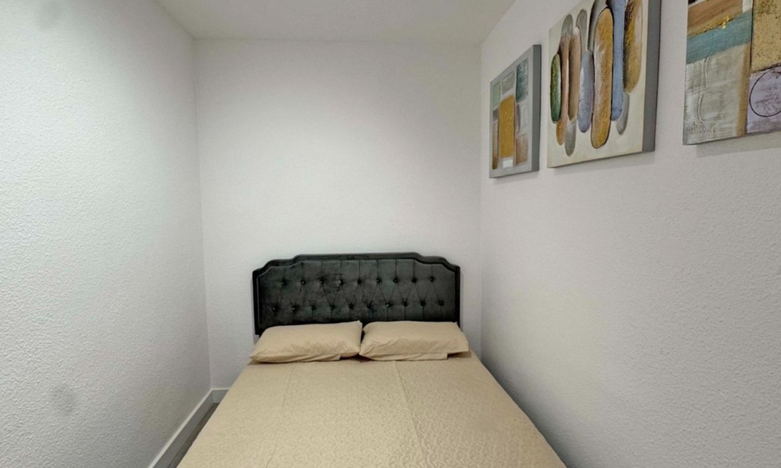 Használt Ingatlanok - Apartman -
Torrevieja - Costa Blanca