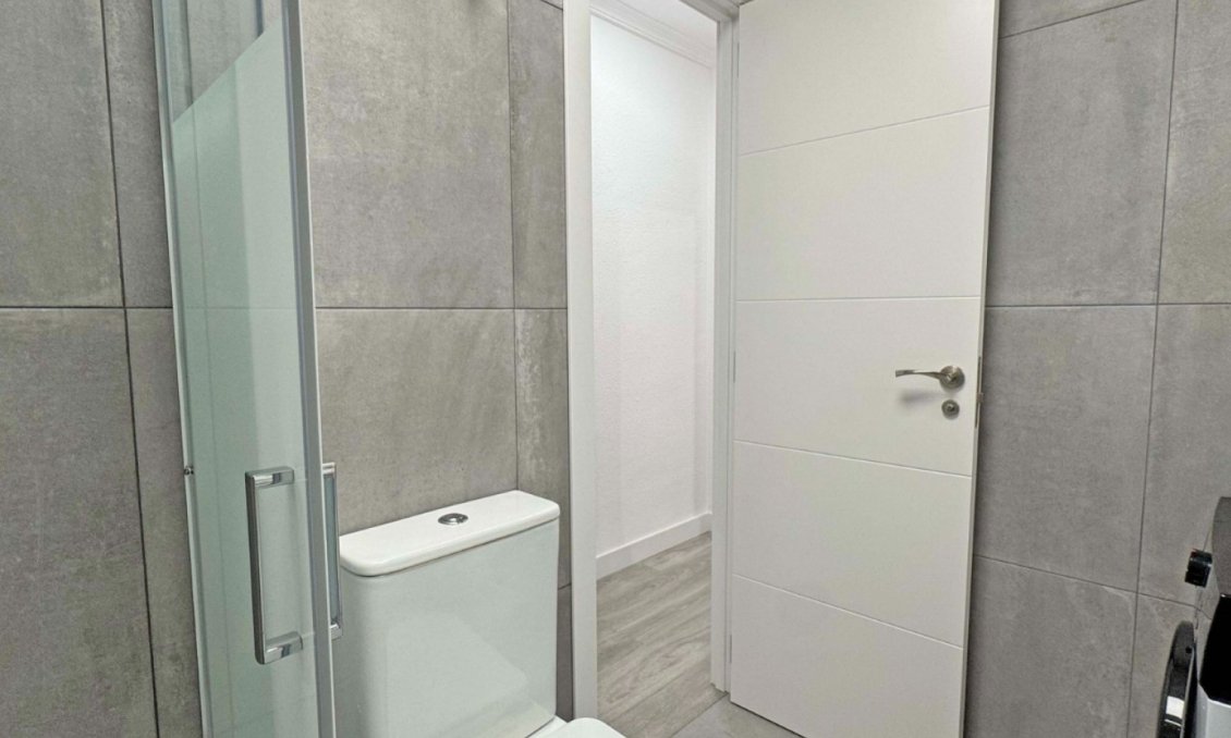 Használt Ingatlanok - Apartman -
Torrevieja - Costa Blanca