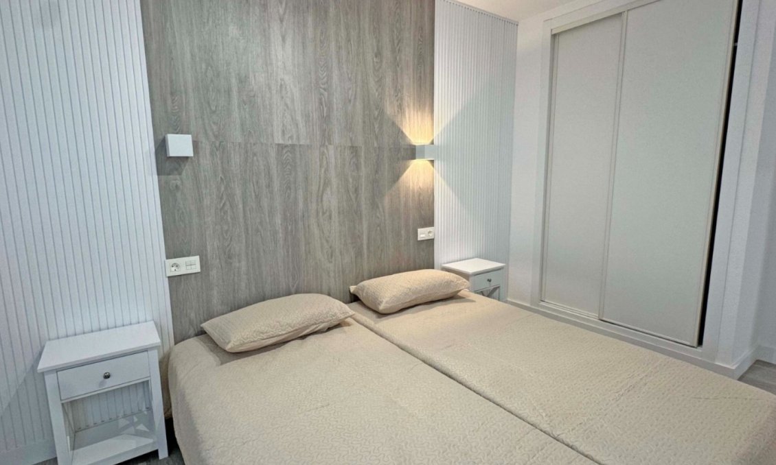 Használt Ingatlanok - Apartman -
Torrevieja - Costa Blanca