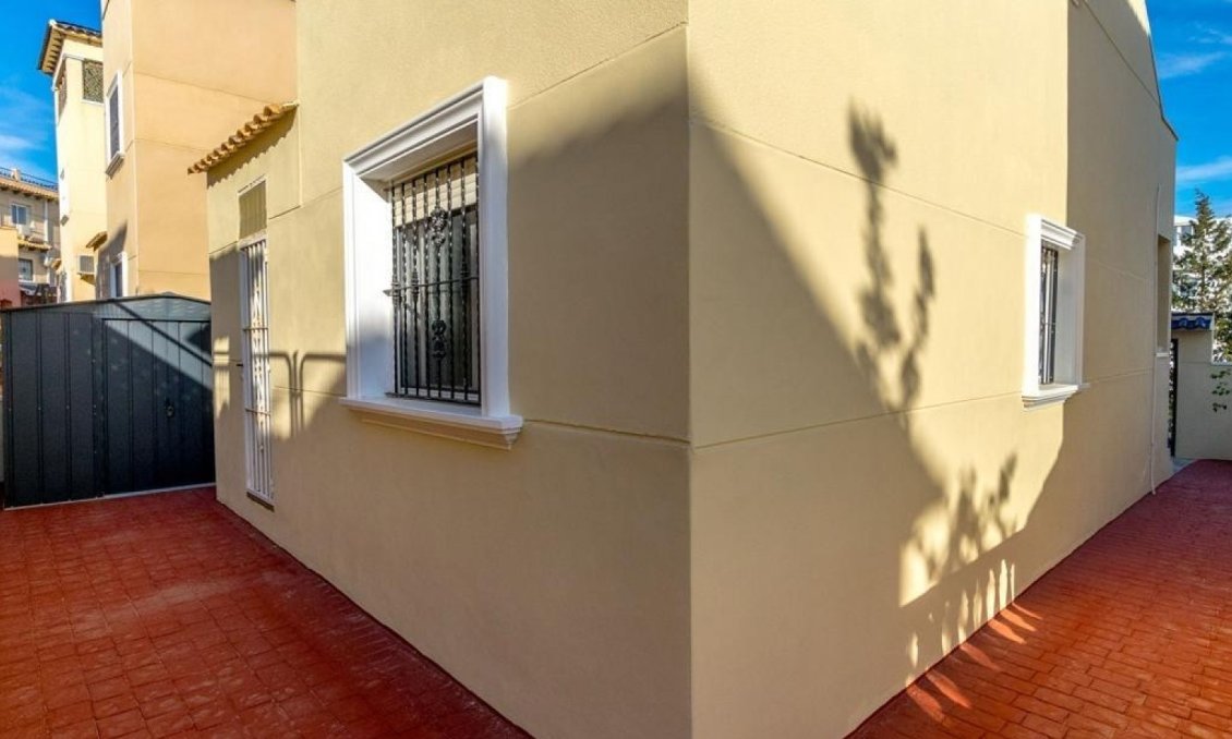Segunda mano - Villa -
Orihuela Costa - Costa Blanca