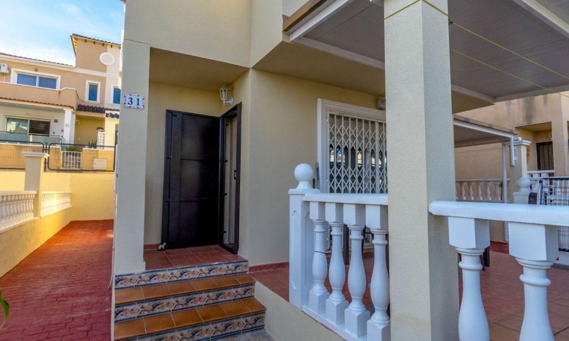 Segunda mano - Villa -
Orihuela Costa - Costa Blanca