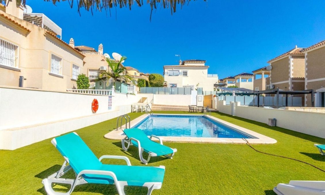 Segunda mano - Villa -
Orihuela Costa - Costa Blanca