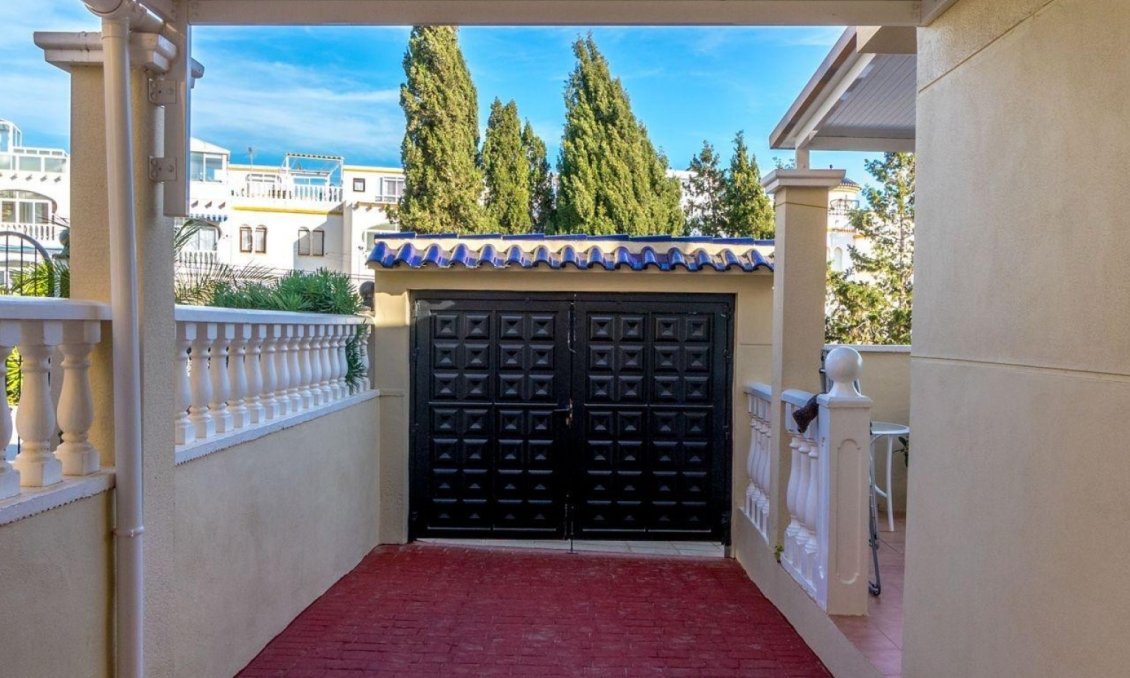 Segunda mano - Villa -
Orihuela Costa - Costa Blanca