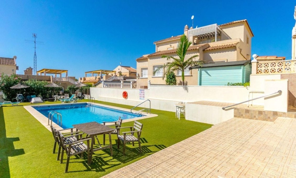 Segunda mano - Villa -
Orihuela Costa - Costa Blanca