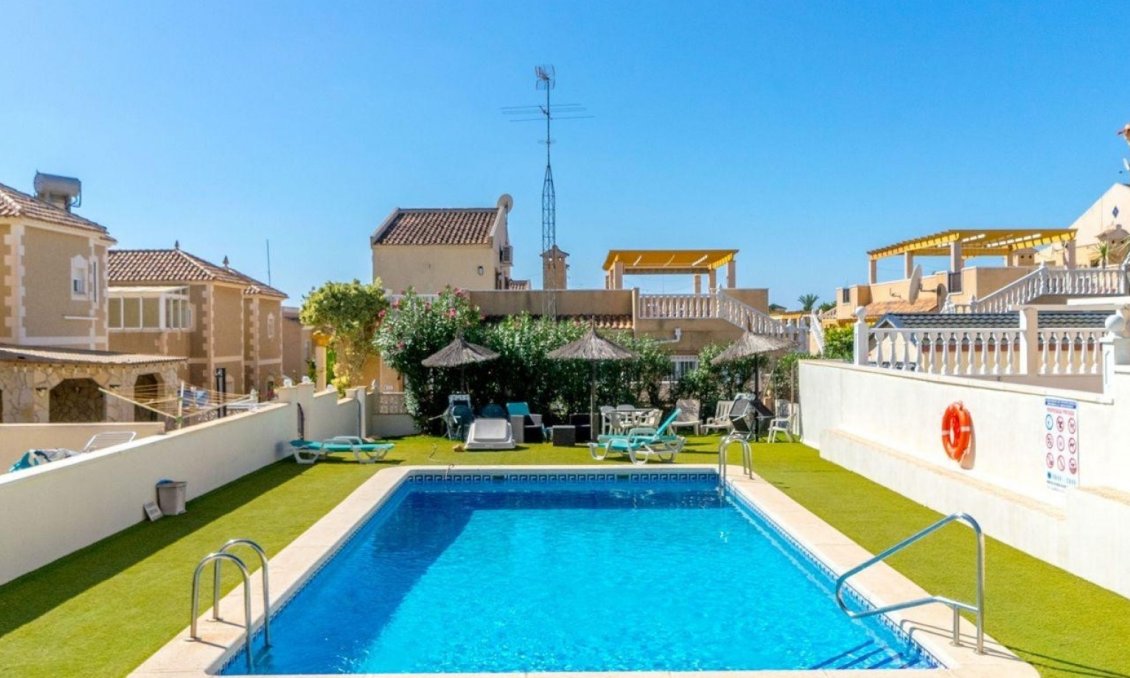 Segunda mano - Villa -
Orihuela Costa - Costa Blanca