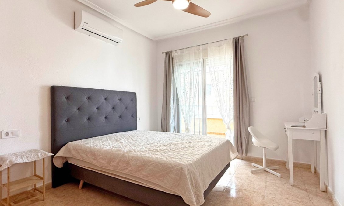 Segunda mano - Villa -
Orihuela Costa - Costa Blanca