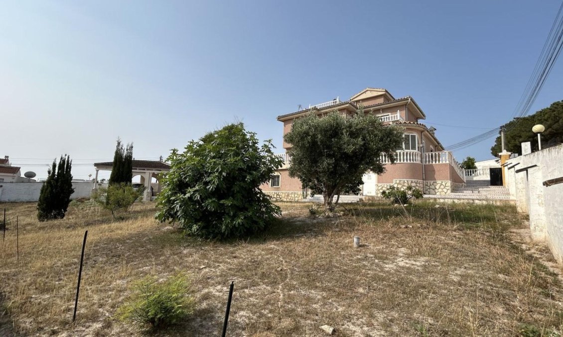 Segunda mano - Villa -
Ciudad Quesada - Costa Blanca