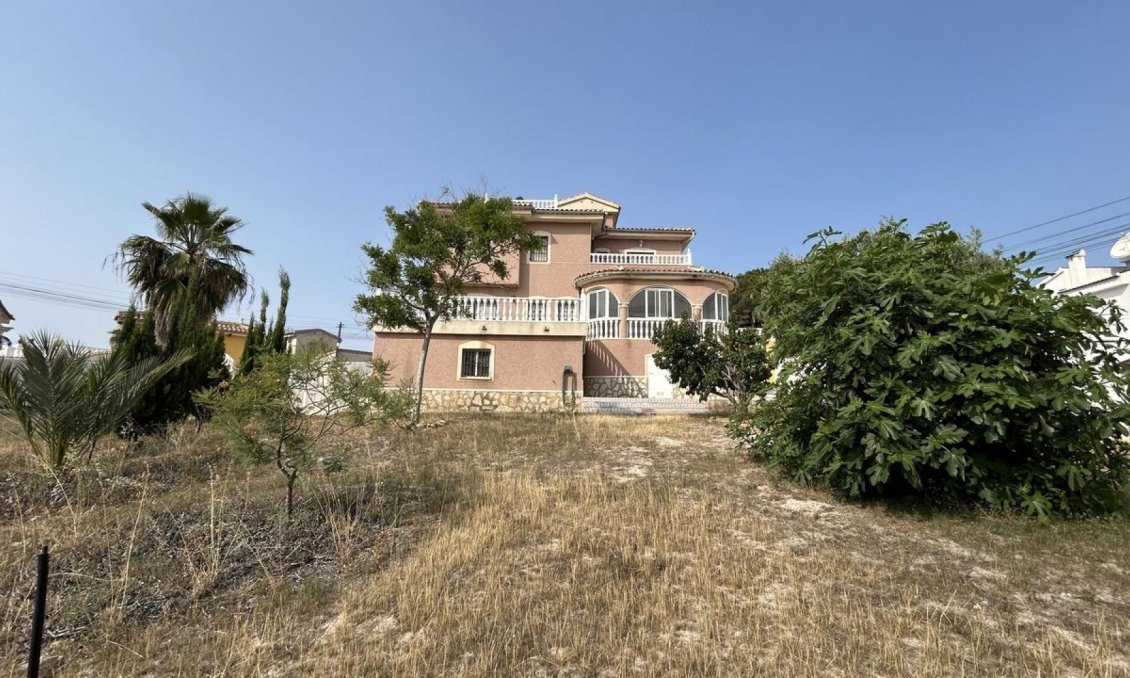 Segunda mano - Villa -
Ciudad Quesada - Costa Blanca