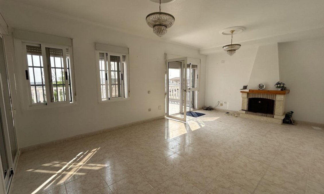 Segunda mano - Villa -
Ciudad Quesada - Costa Blanca