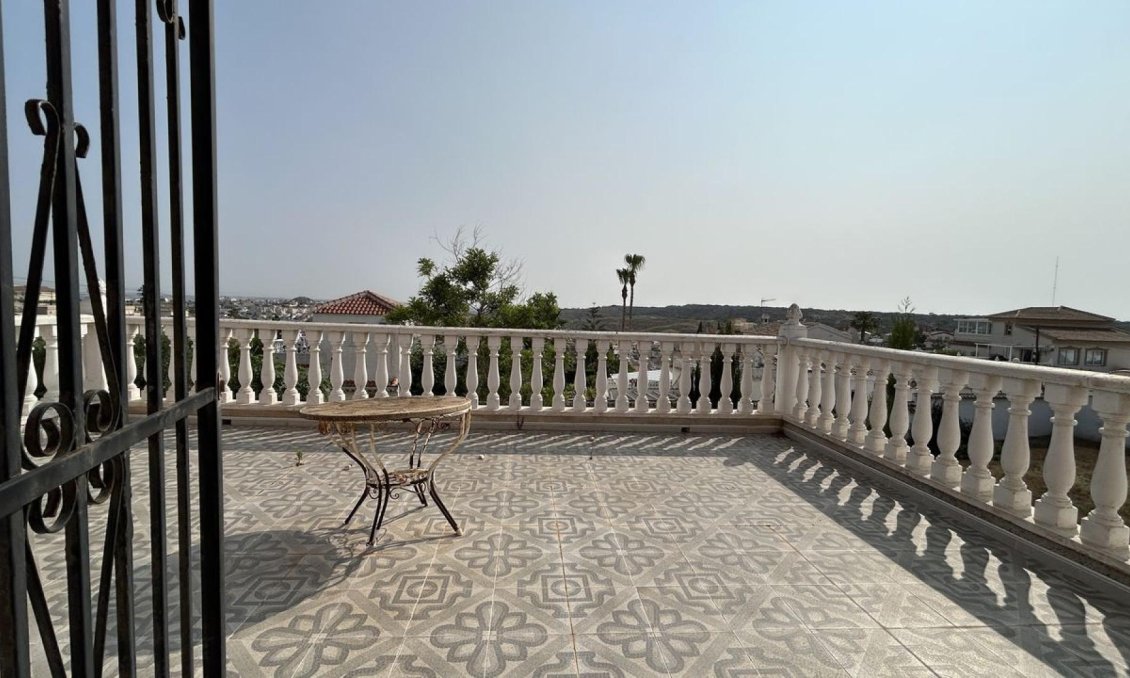 Segunda mano - Villa -
Ciudad Quesada - Costa Blanca
