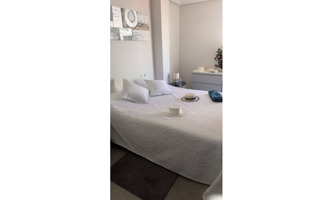 Segunda mano - Ático -
Torrevieja - Centro