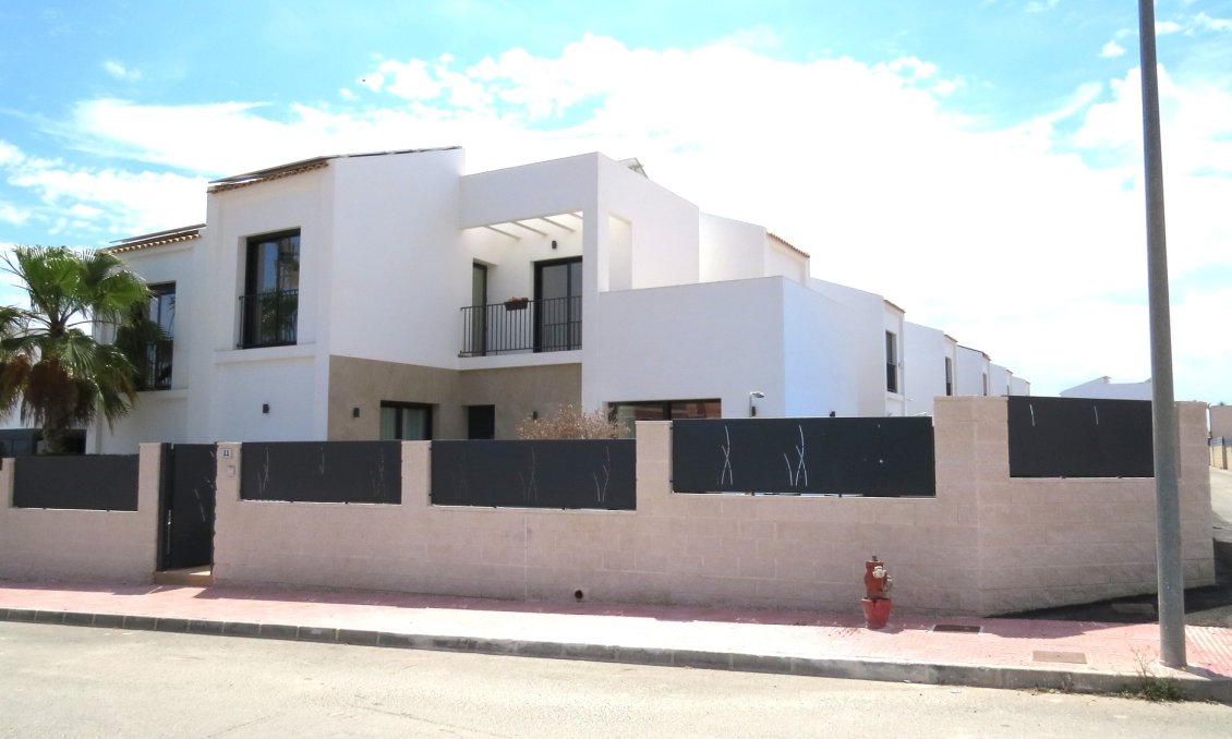Segunda mano - Villa -
Ciudad Quesada - Costa Blanca