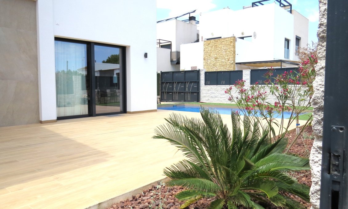 Segunda mano - Villa -
Ciudad Quesada - Costa Blanca