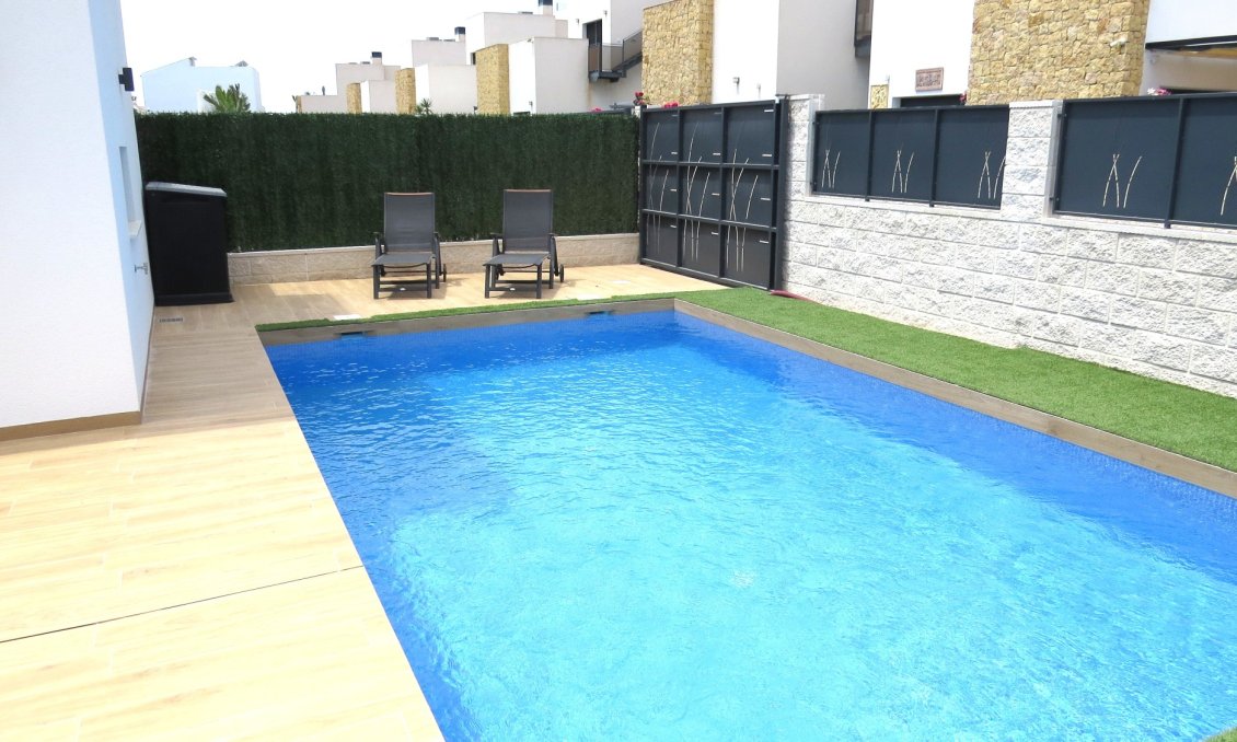 Segunda mano - Villa -
Ciudad Quesada - Costa Blanca