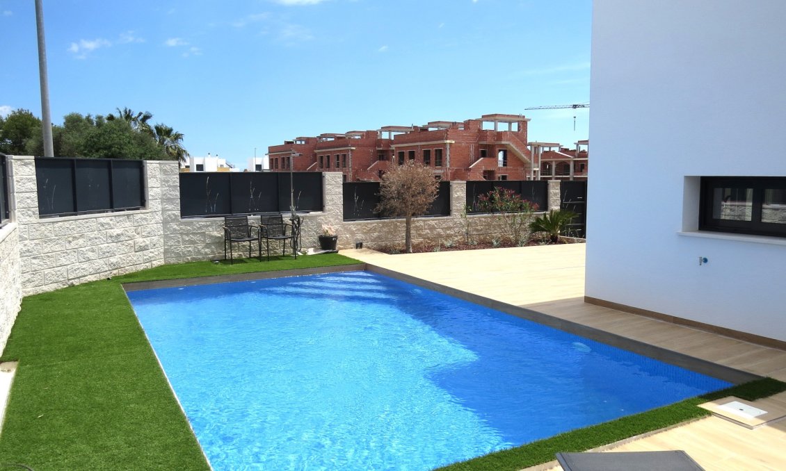 Segunda mano - Villa -
Ciudad Quesada - Costa Blanca