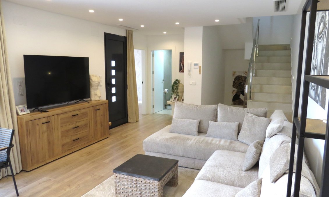 Segunda mano - Villa -
Ciudad Quesada - Costa Blanca