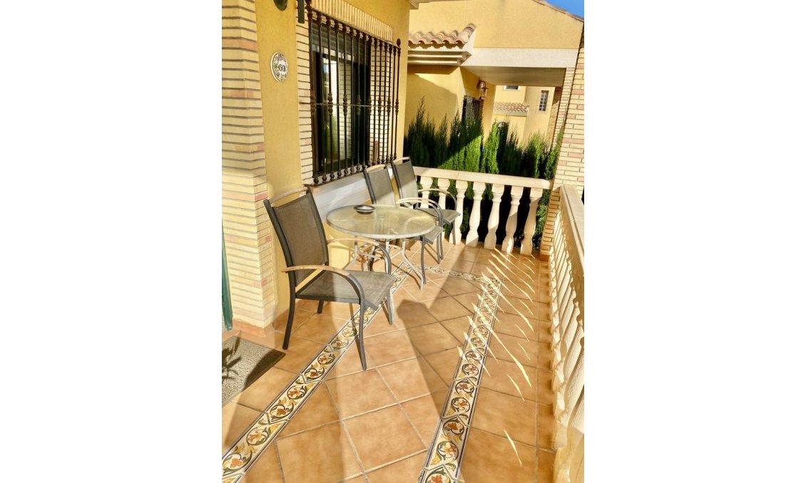 Wiederverkauf - Semi Detached -
Villamartin