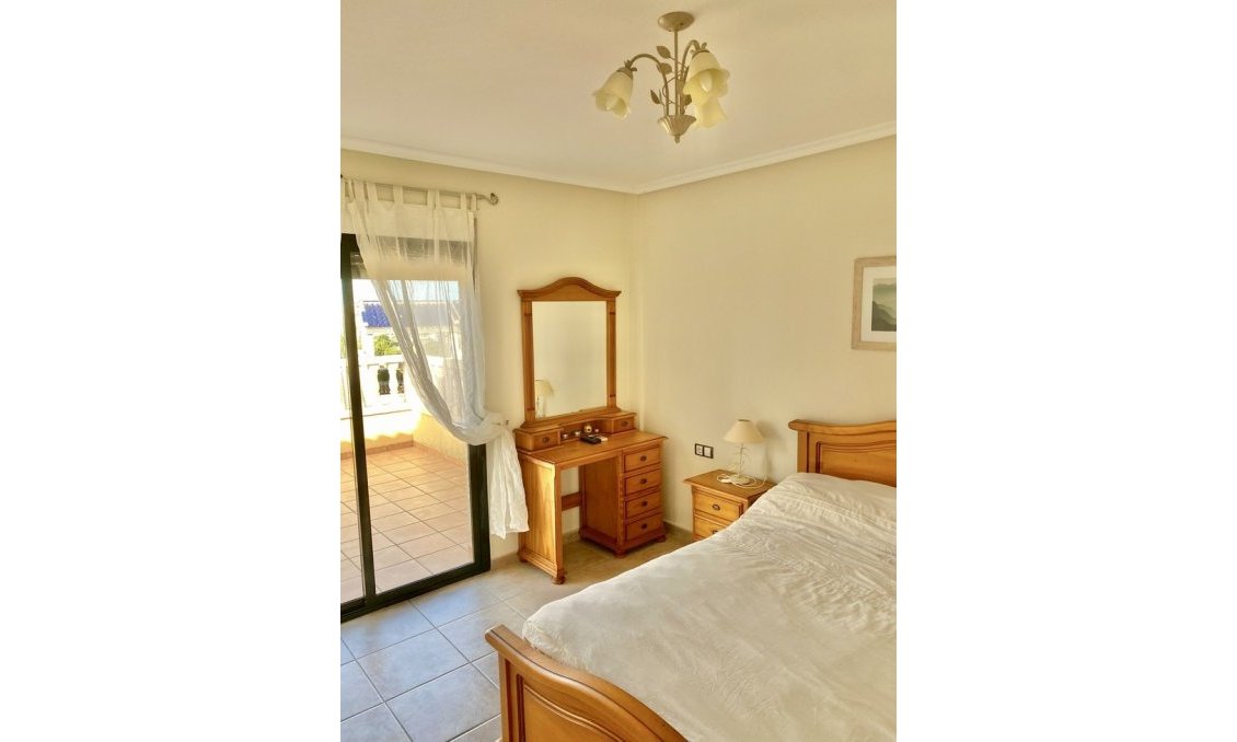 Wiederverkauf - Semi Detached -
Villamartin