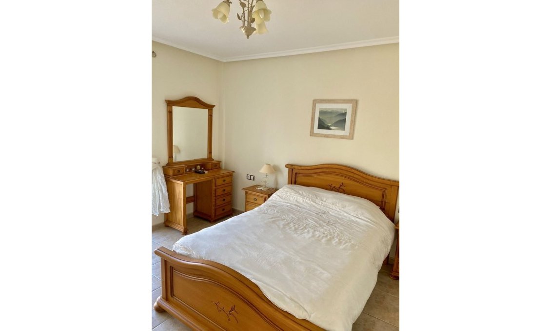 Wiederverkauf - Semi Detached -
Villamartin
