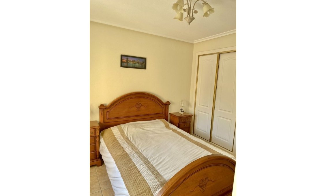Wiederverkauf - Semi Detached -
Villamartin