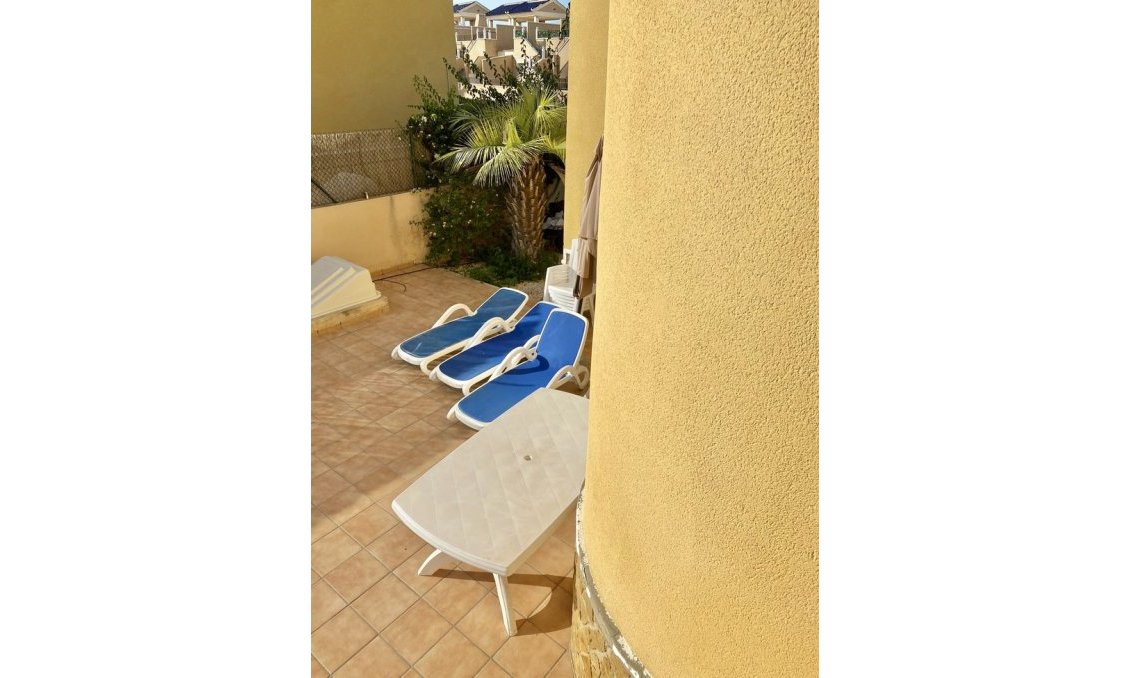 Wiederverkauf - Semi Detached -
Villamartin