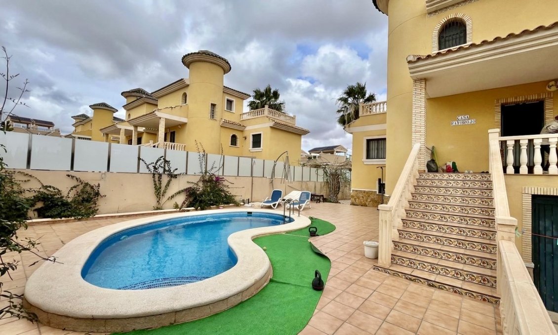 Wiederverkauf - Semi Detached -
Villamartin