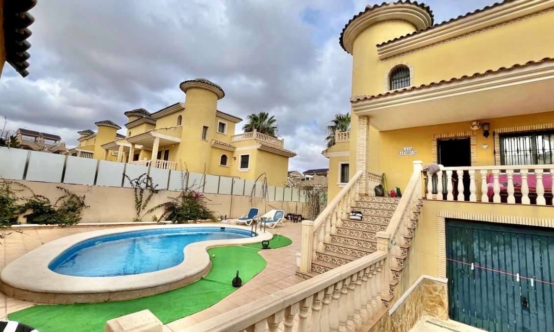 Wiederverkauf - Semi Detached -
Villamartin