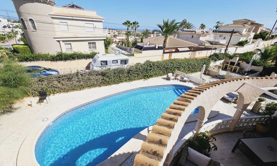 Segunda mano - Villa -
Ciudad Quesada - Costa Blanca
