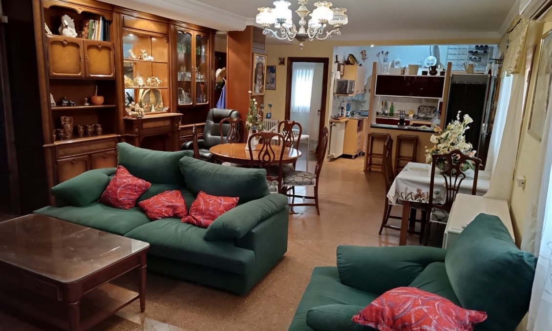 Revente - Villa -
Yecla - Inland