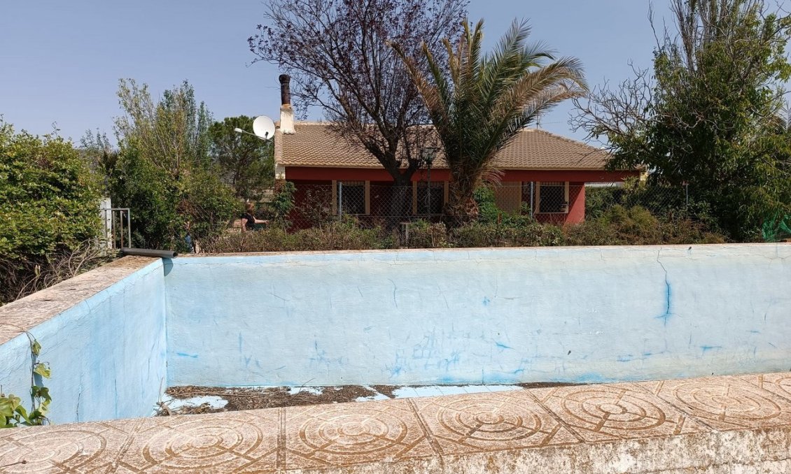 Revente - Villa -
Yecla - Inland