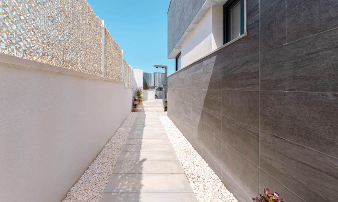 Segunda mano - Villa -
San Miguel de Salinas - Inland