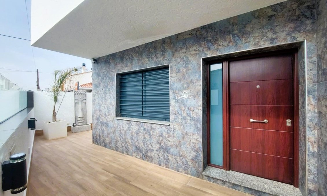 Segunda mano - Villa -
Pilar de la Horadada - Costa Blanca