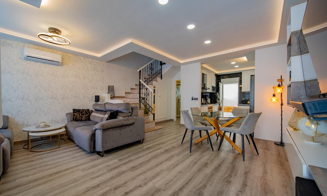 Segunda mano - Town House -
Orihuela Costa - PAU 26