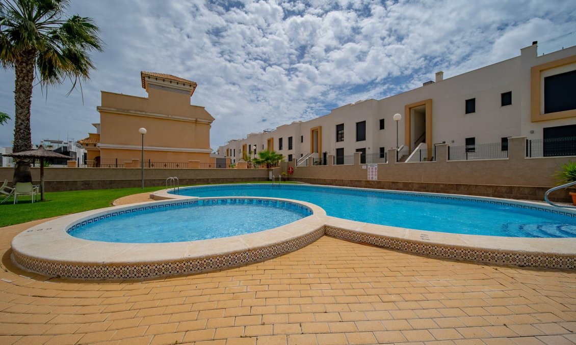 Segunda mano - Town House -
Orihuela Costa - PAU 26