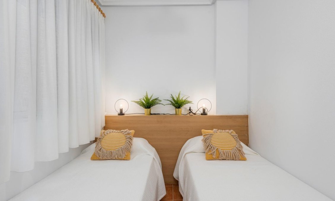 Segunda mano - Apartamento -
Guardamar del Segura - Pueblo