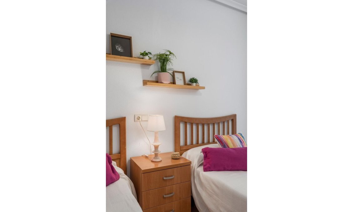 Segunda mano - Apartamento -
Guardamar del Segura - Pueblo
