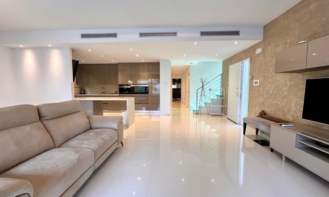 Segunda mano - Villa -
Dehesa de Campoamor - Costa Blanca