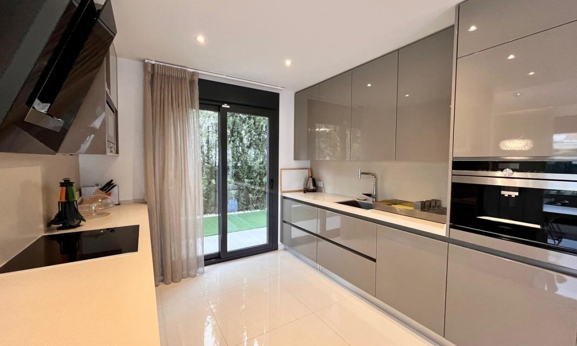 Segunda mano - Villa -
Dehesa de Campoamor - Costa Blanca