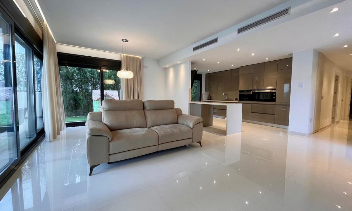 Segunda mano - Villa -
Dehesa de Campoamor - Costa Blanca