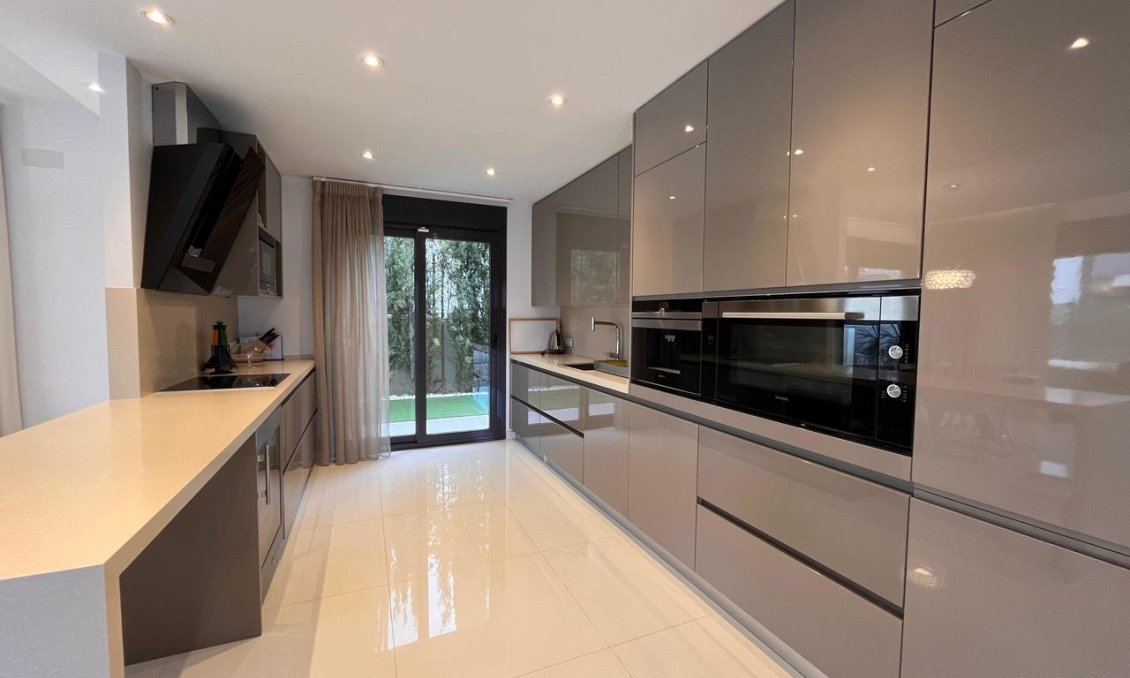 Segunda mano - Villa -
Dehesa de Campoamor - Costa Blanca