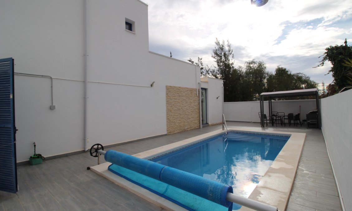 Segunda mano - Villa -
Fortuna - Inland