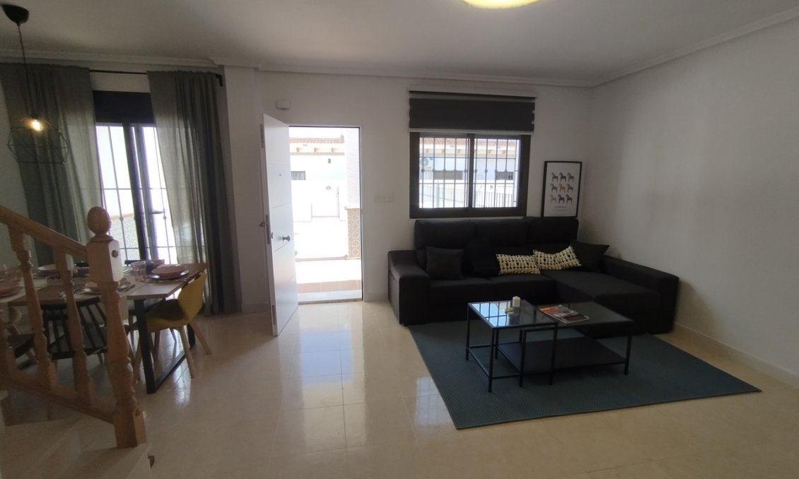 Segunda mano - Town House -
San Miguel de Salinas - Inland