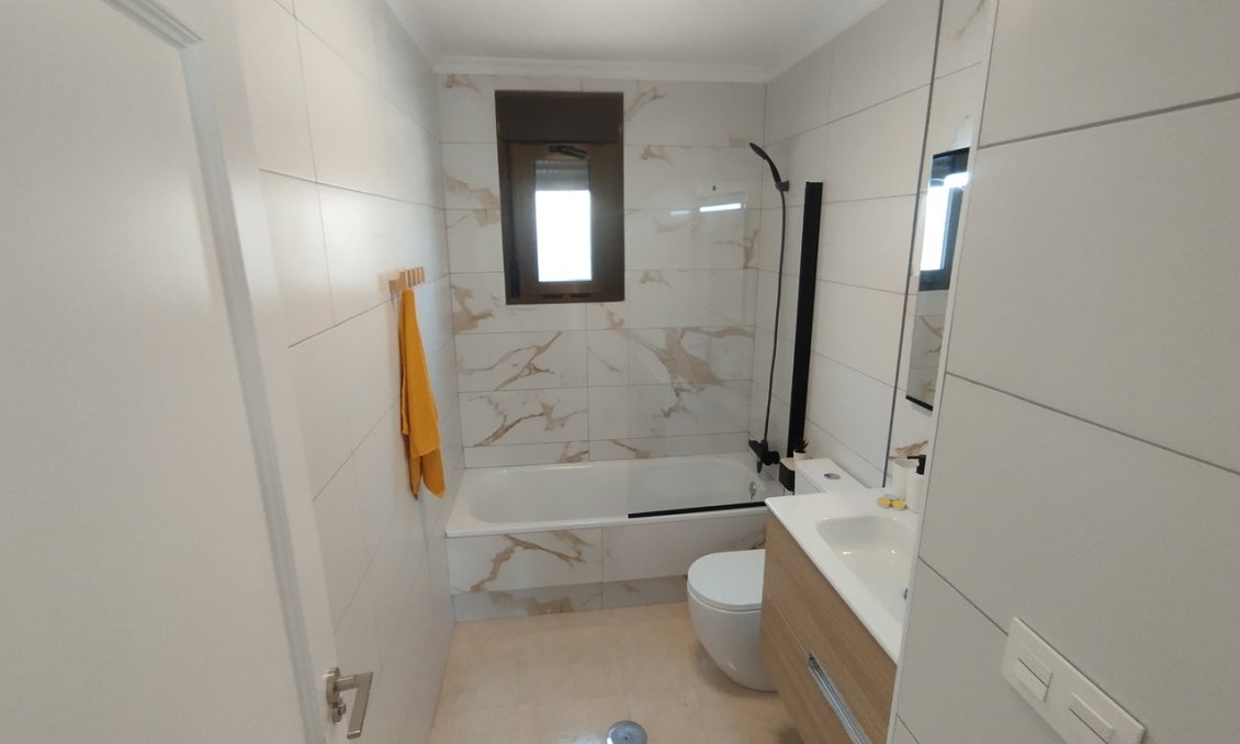 Segunda mano - Town House -
San Miguel de Salinas - Inland