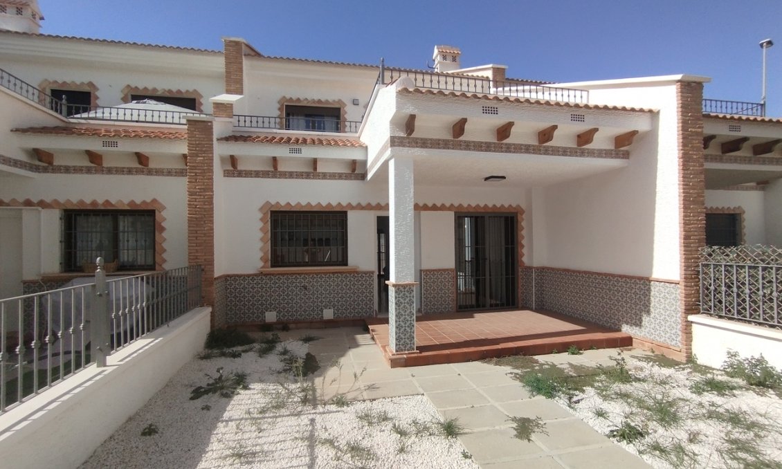 Segunda mano - Town House -
San Miguel de Salinas - Inland